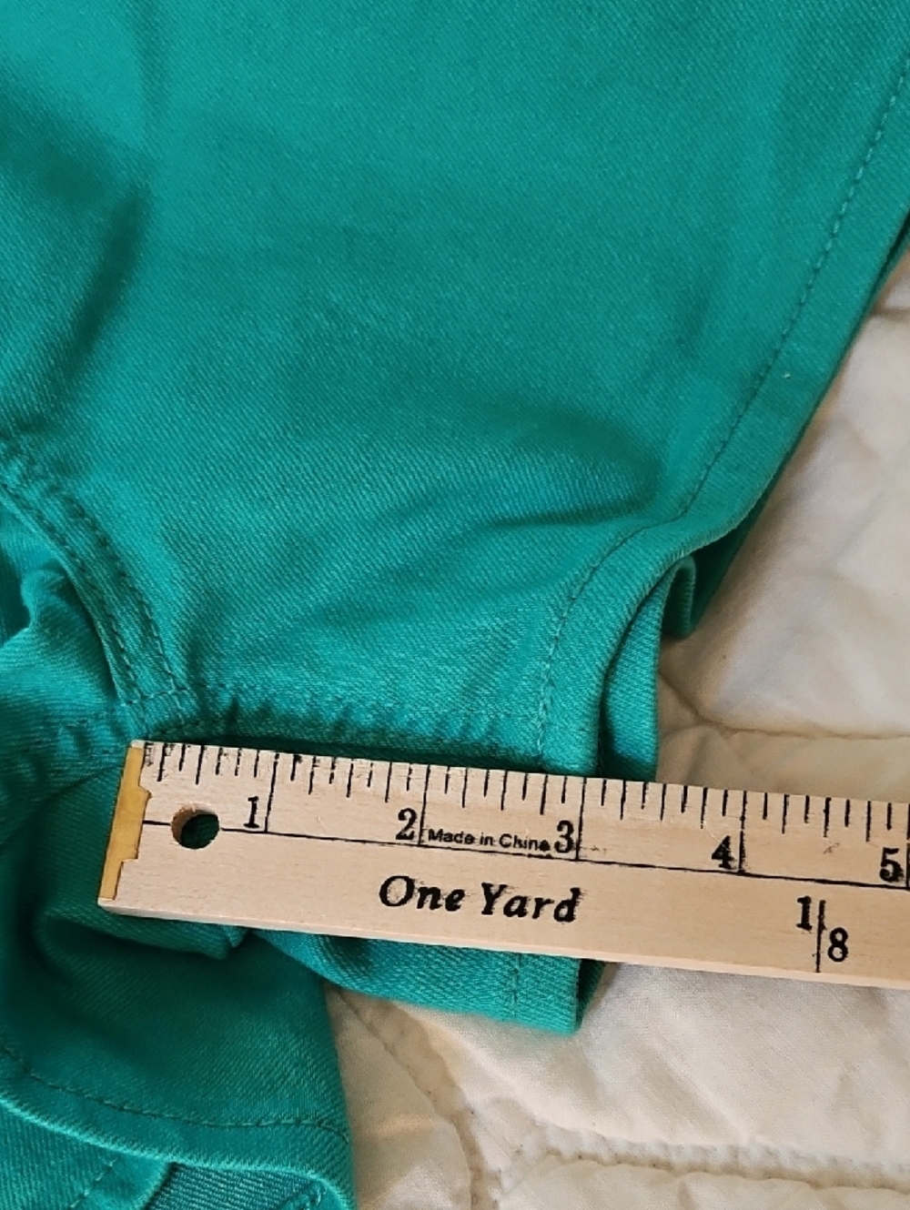 Old Navy 'The Teal World" WOW Shorts - Size 6 - Picture 5 of 8